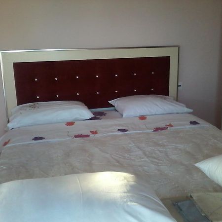 Apartment Adi Sarande Bagian luar foto