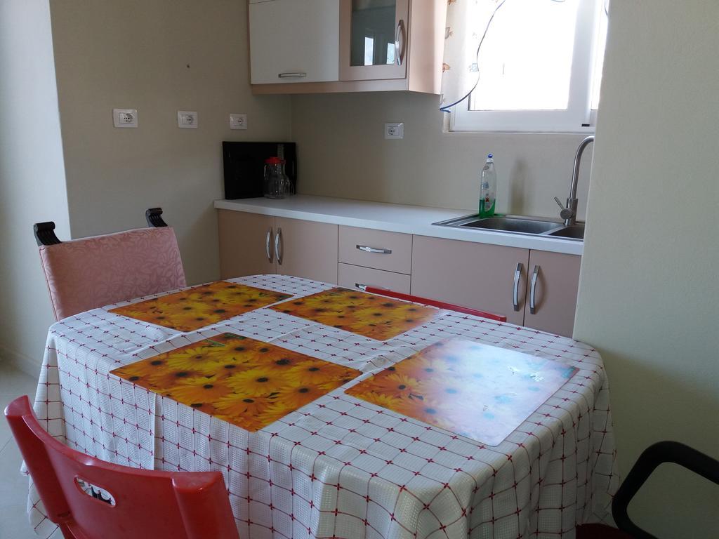 Apartment Adi Sarande Bagian luar foto