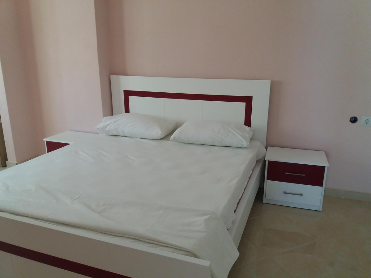 Apartment Adi Sarande Bagian luar foto